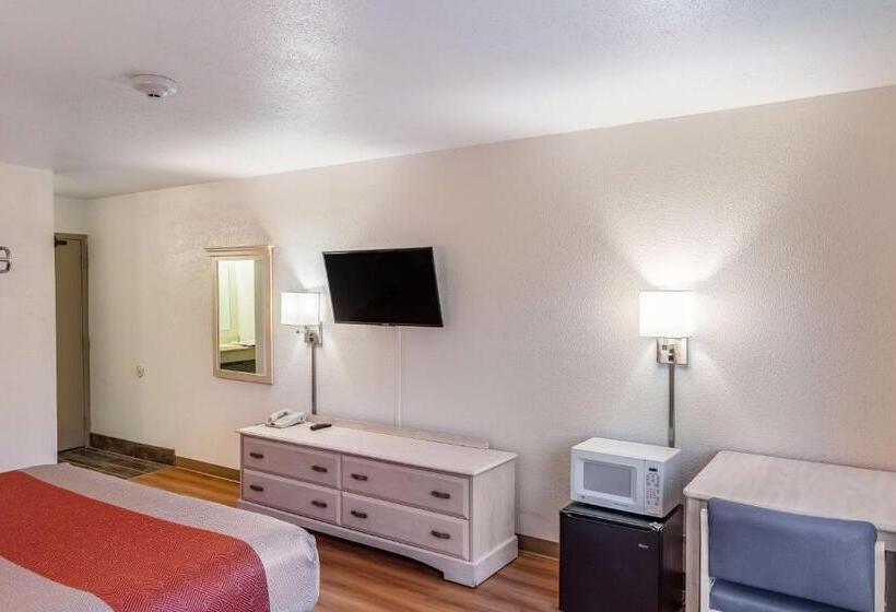 Номер Deluxe, Motel 6 Fond Du Lac, Wi