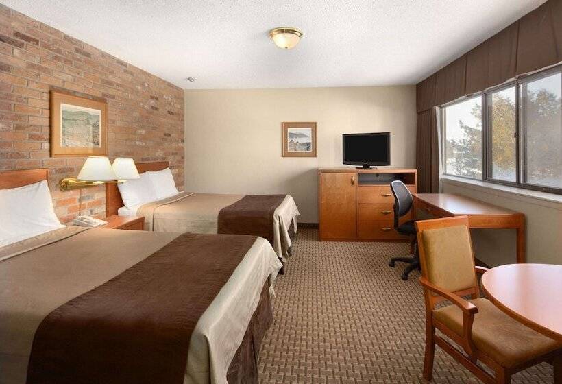 Номер Стандарт 2 Двуспальные Кровати, Travelodge By Wyndham Thunder Bay On