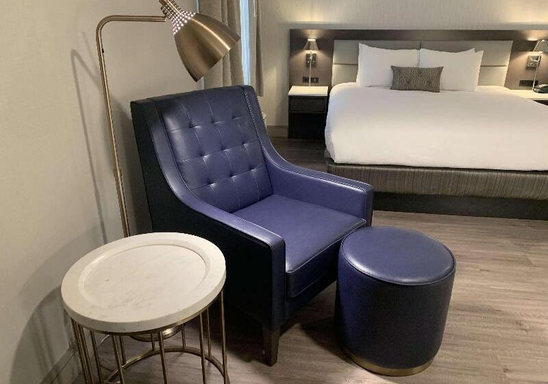 스탠다드 룸 킹사이즈 침대, Best Western Plus Executive Suites