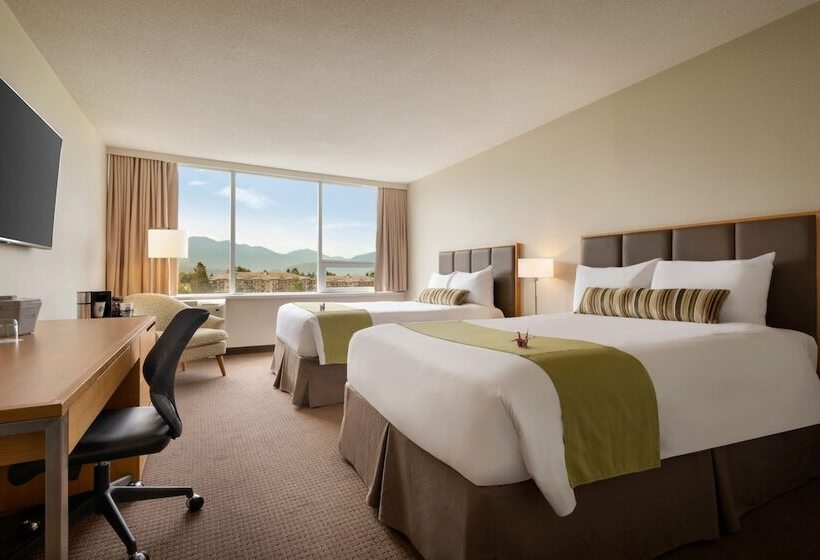 带2个双人床的标准工作室, Coast Chilliwack Hotel By Apa