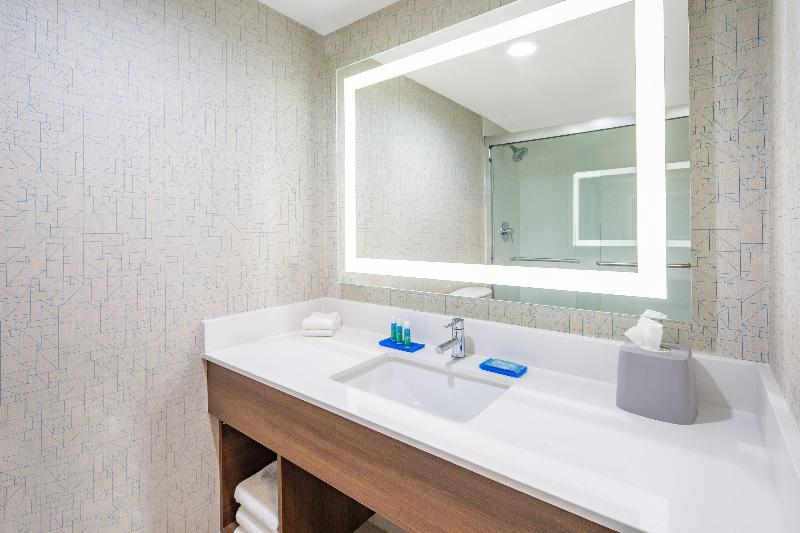 اتاق استاندارد با تخت بزرگ, Holiday Inn Express San Diego Airport Old Town, An Ihg
