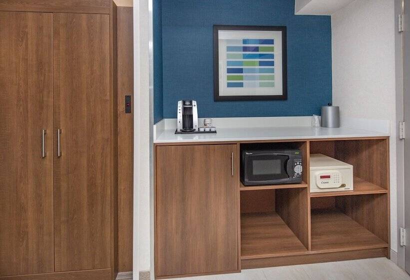 سوییت, Holiday Inn Express San Diego Airport Old Town, An Ihg