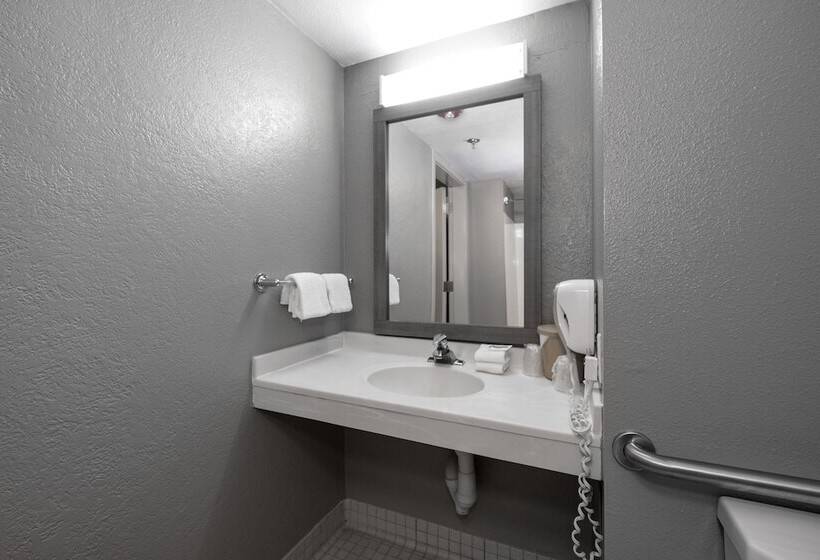 Номер Стандарт 2 Двуспальные Кровати, Red Roof Inn Plus Boston   Mansfield   Foxboro