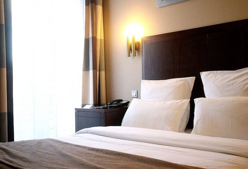 اتاق استاندارد یک نفره, Grand Hotel Francais