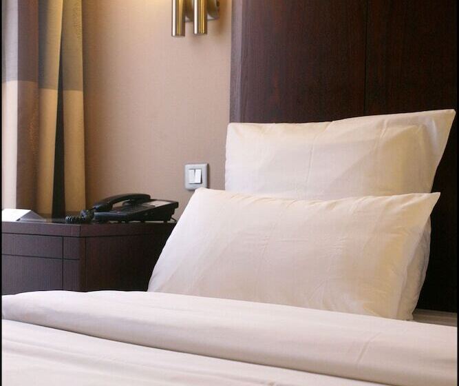 اتاق استاندارد یک نفره, Grand Hotel Francais