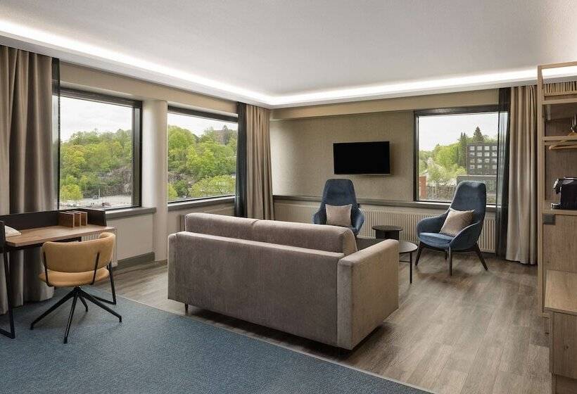 Президентский Люкс, Radisson Blu Marina Palace Hotel, Turku