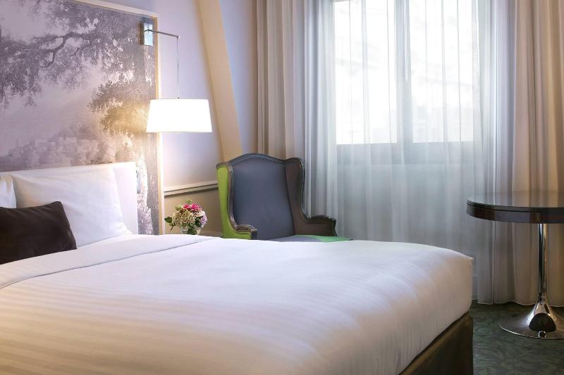 Номер Deluxe, Renaissance Paris Nobel Tour Eiffel