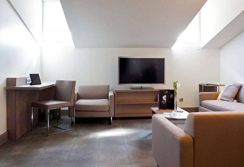 Люкс Superior, Novotel Toulouse Centre Wilson