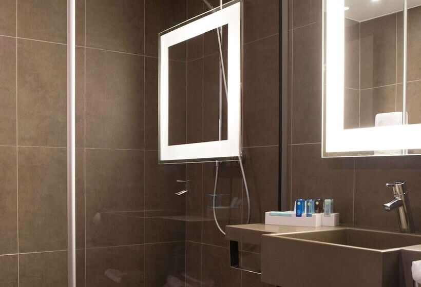 Номер Стандарт, Novotel Toulouse Centre Wilson