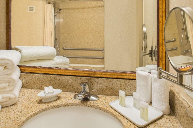 キングサイズベッドのスタンダードルーム, Hampton Inn Rock Hill