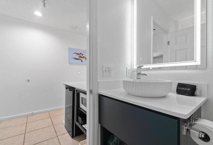 Номер Стандарт, Ocean Isle Inn