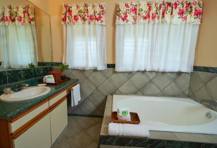 스위트 킹사이즈 침대, Kauai Inn