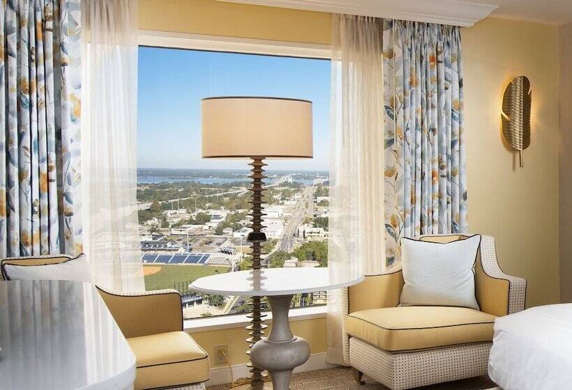 Номер Deluxe Кровать Кинг, Beau Rivage