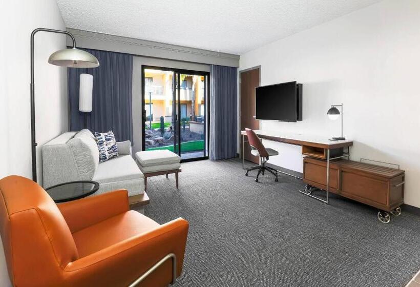 스위트 킹사이즈 침대, Courtyard Tucson Airport