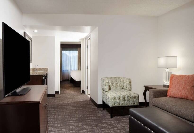 Люкс 2 Спальни, Embassy Suites By Hilton Philadelphia Airport