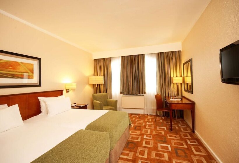스탠다드 룸, Garden Court Or Tambo International Airport