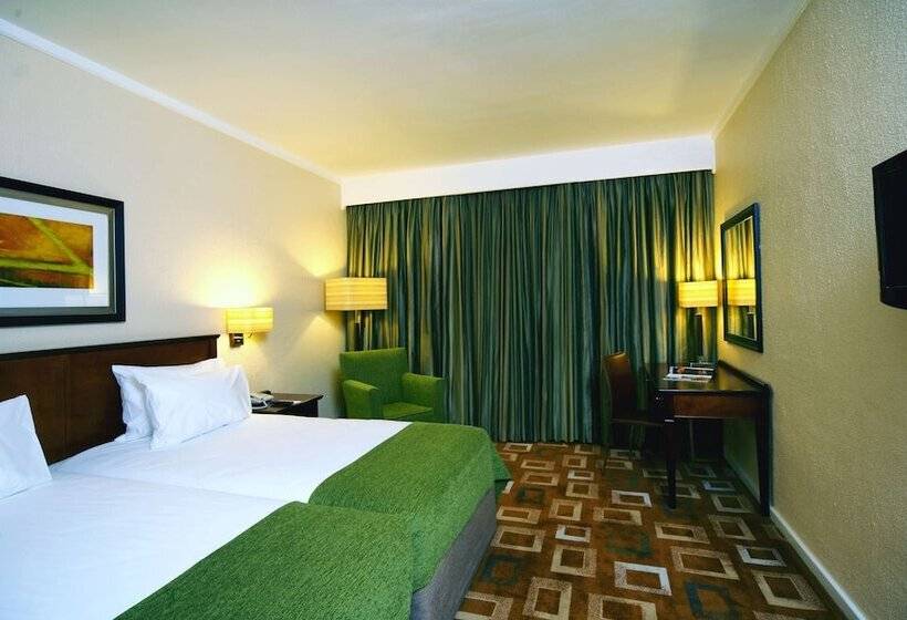 스탠다드 룸, Garden Court Or Tambo International Airport