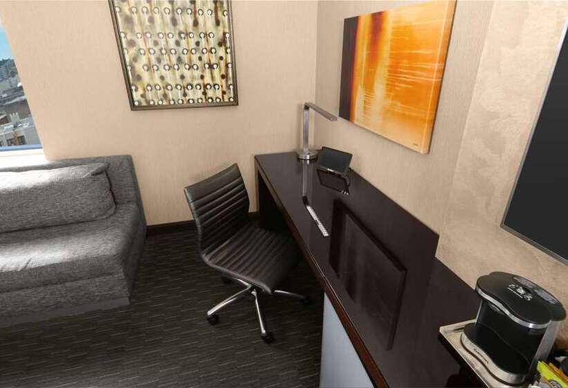 Номер Стандарт, Hilton Harrisburg