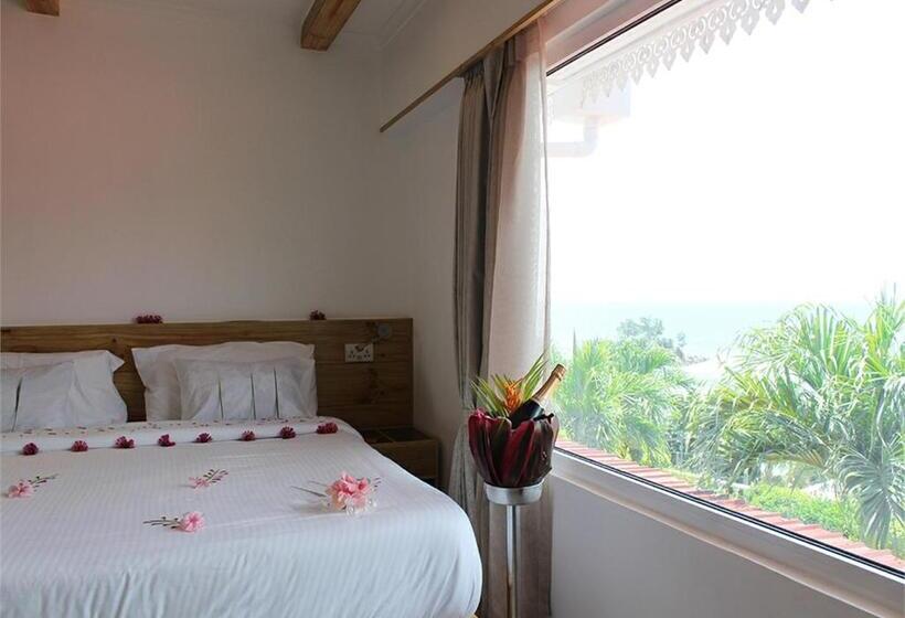 اتاق استاندارد با چشم‌انداز دریا, Le Relax Hotel And Restaurant