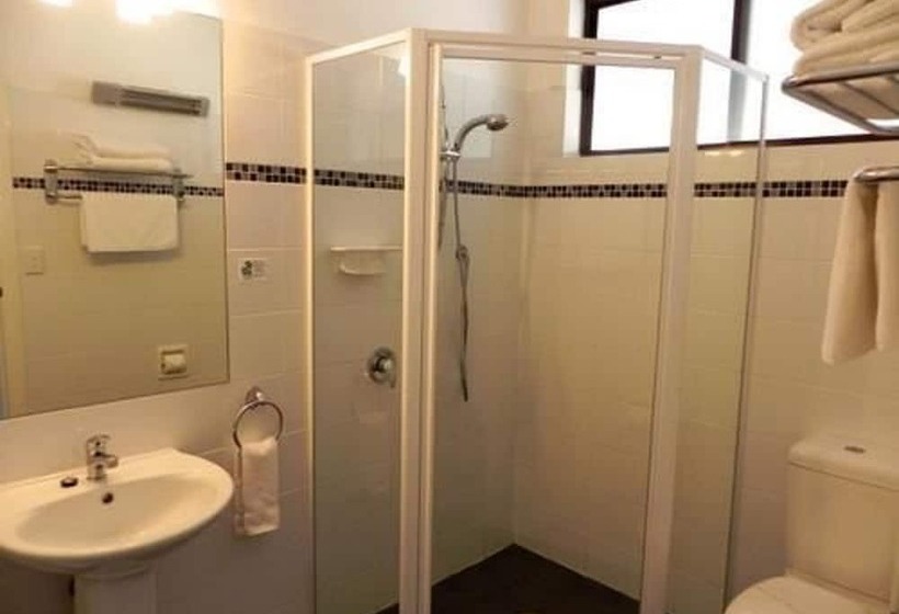 스위트, Moore Park Inn
