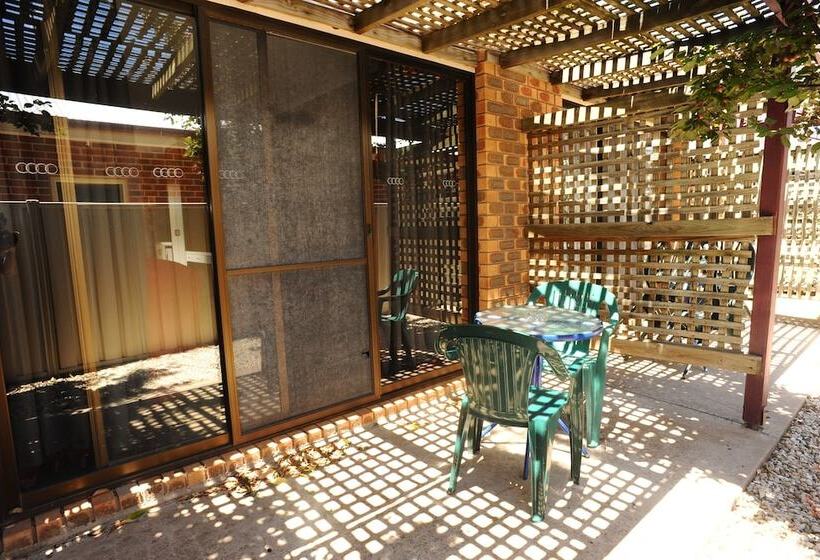 패밀리 룸, Horsham Mid City Court Motel