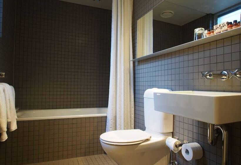 Номер Superior, Kirketon Hotel Sydney