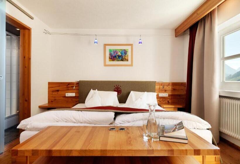 Номер Стандарт, Goldener Adler   Im Sommer Silvretta Card Premium Inkludiert