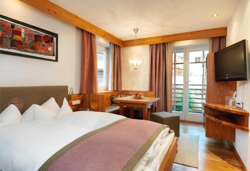 Номер Комфорт, Goldener Adler   Im Sommer Silvretta Card Premium Inkludiert