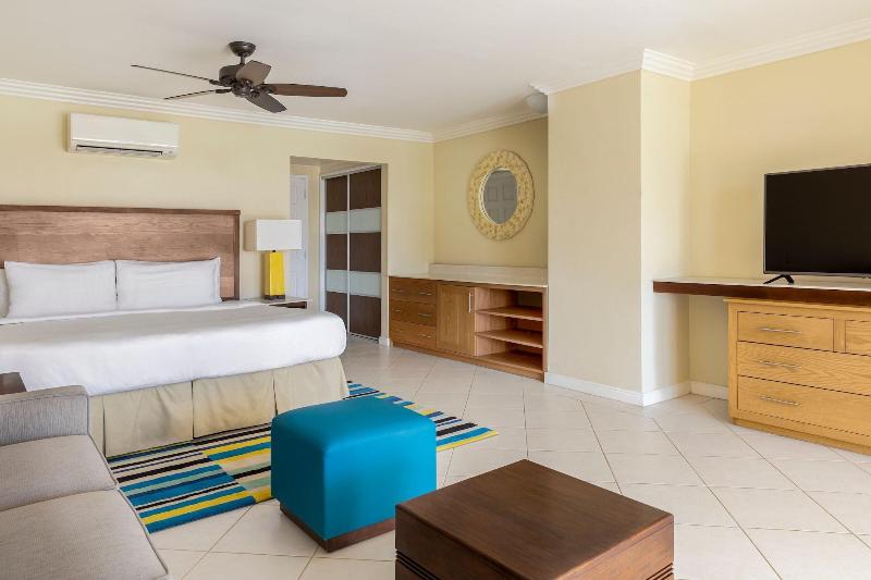 سوییت جونیور لوکس با چشم‌انداز دریا, Turtle Beach By Elegant Hotels   All Inclusive