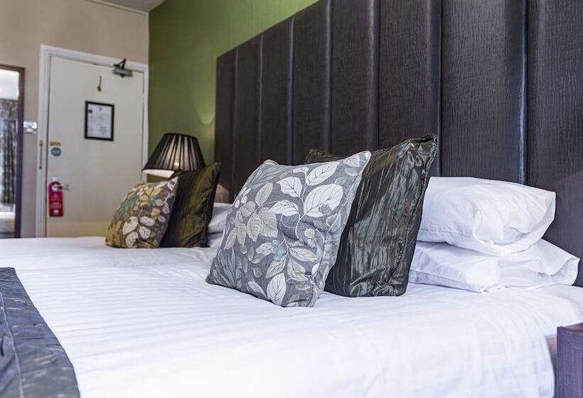 Quarto Clássico, The Royal Oak Hotel, Welshpool, Mid Wales