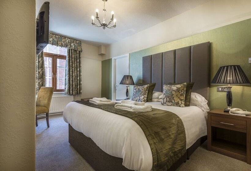 Quarto Superior, The Royal Oak Hotel, Welshpool, Mid Wales