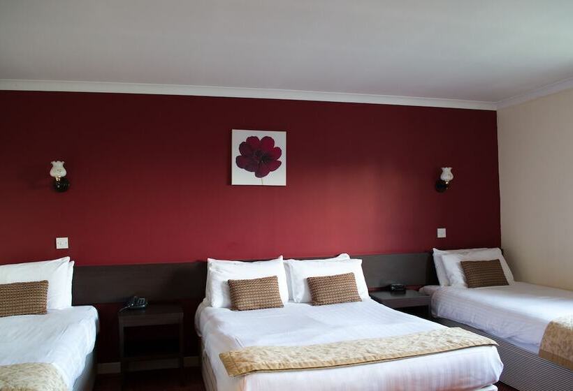 Семейный Номер, Highlander Hotel ‘a Bespoke Hotel’
