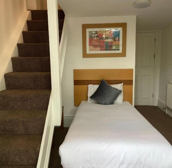 Quarto Dúplex, Pembridge Palace