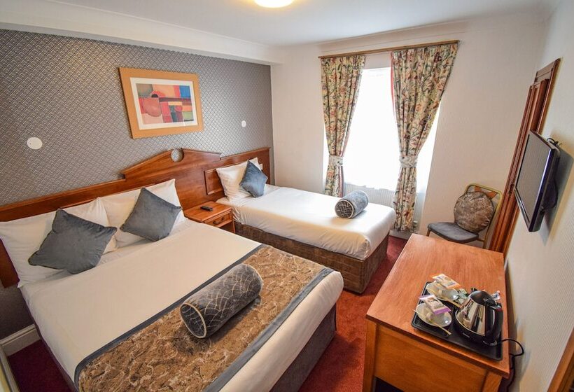 Quarto Triplo Estandar, Pembridge Palace