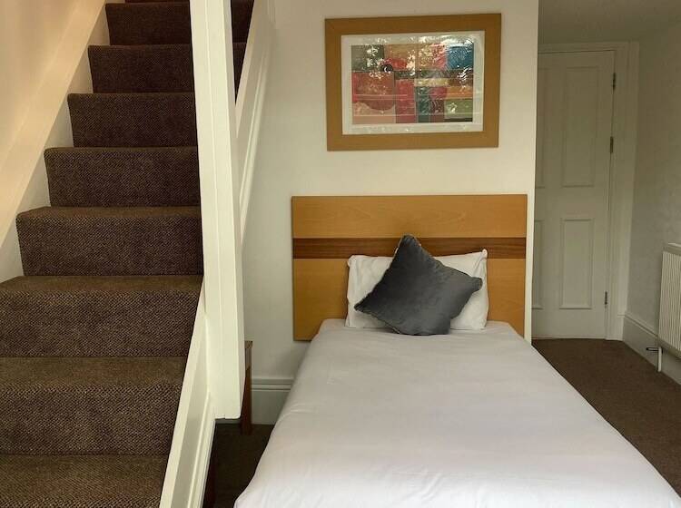 Quarto Dúplex, Pembridge Palace