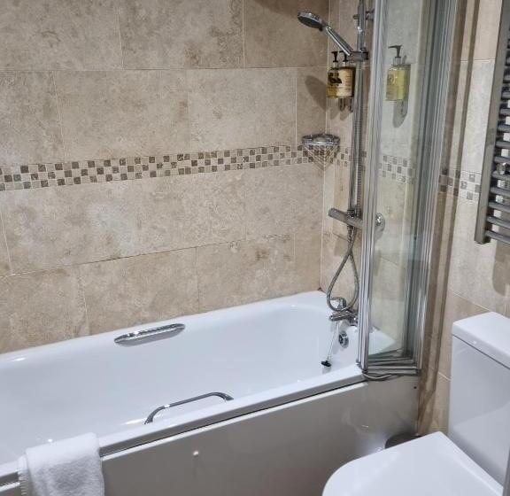Family Suite, The Hind