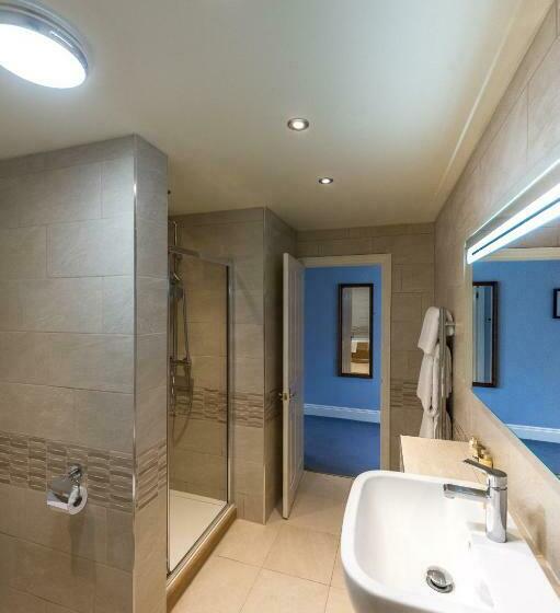 Номер Премиум Вид на Озеро, Lake Vyrnwy Hotel & Spa