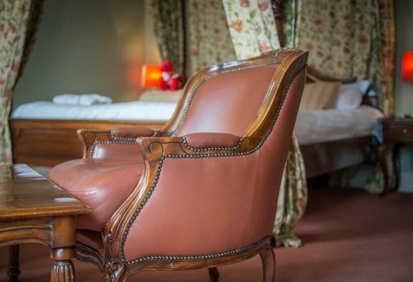 Номер Премиум Вид на Озеро, Lake Vyrnwy Hotel & Spa
