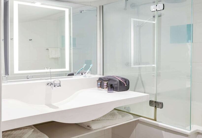 Семейный Номер, Novotel Birmingham Airport Terminal Building   Nec