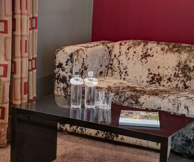 اتاق اجرایی, St James Hotel; Bw Premier Collection