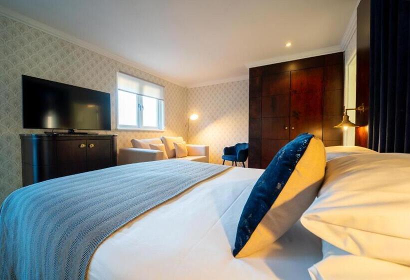 Номер Клуб, The Winchester Hotel And Spa