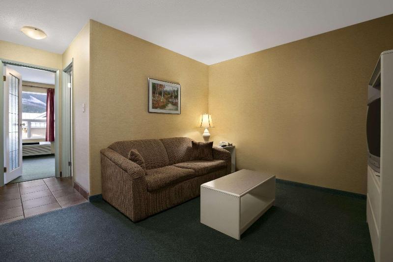 スイート, Super 8 By Wyndham Revelstoke Bc