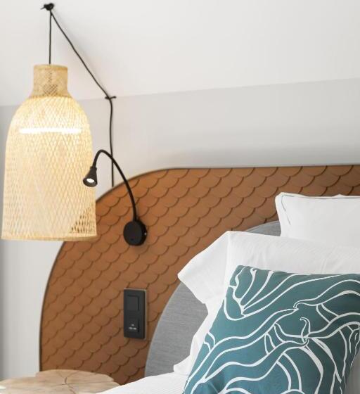 Quarto Estandar Vista Lago, Black Bass