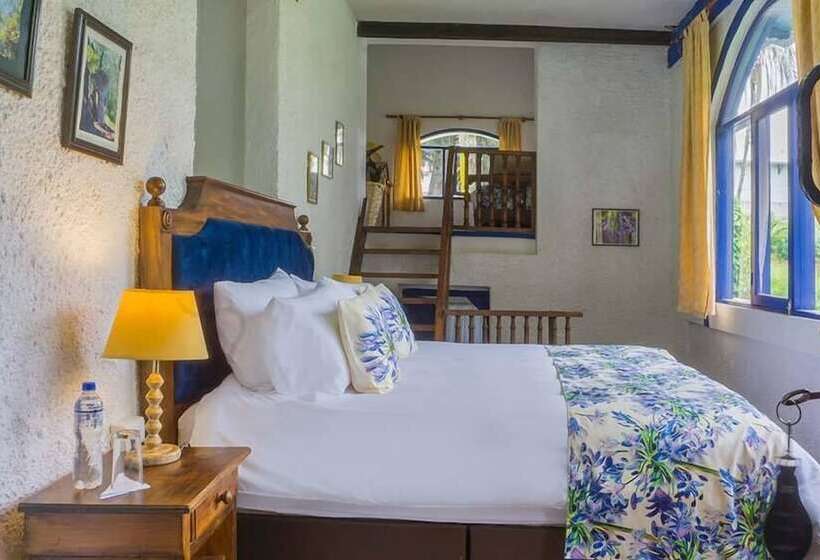 수피리어 트리플 룸, Hostería Hacienda Pinsaqui