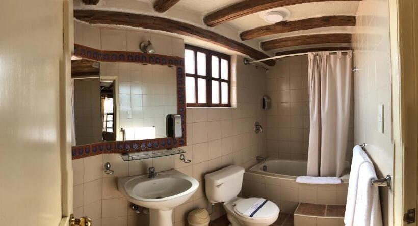 Standard Triple Room, Kitu