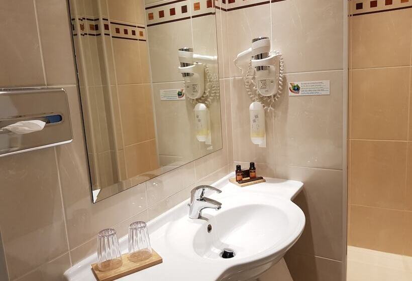 اتاق استاندارد, Champerret Elysees