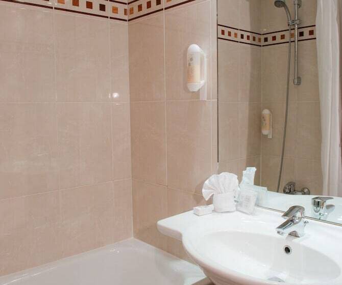 اتاق سوپریور, Champerret Elysees
