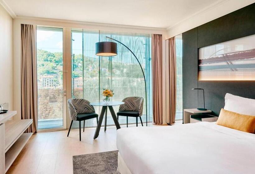 キングサイズベッドのエクゼクティブルーム, Lyon Marriott Hotel Cité Internationale