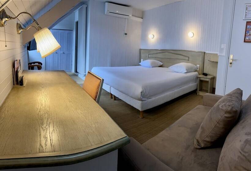 Номер Deluxe, Le Roncevaux