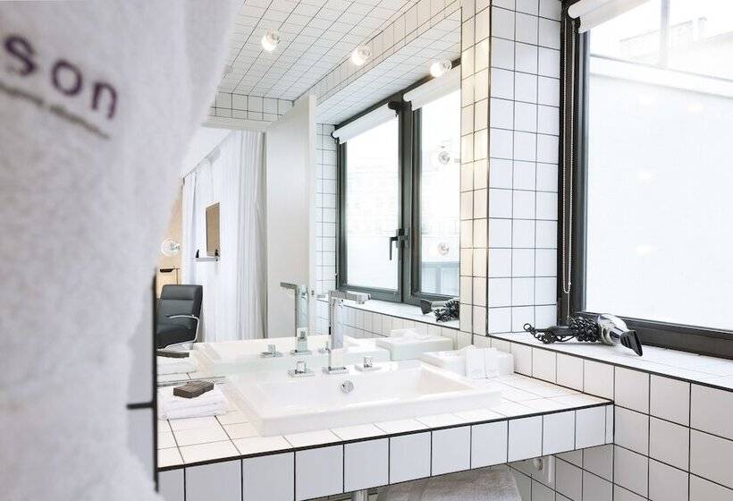 Номер Deluxe, La Maison Champs Elysees